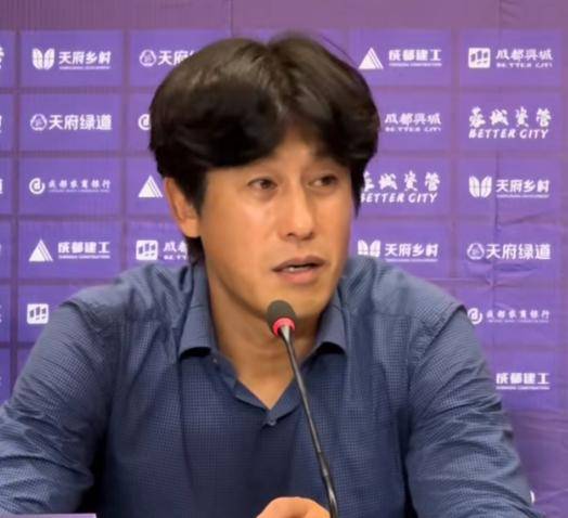 不续约!蓉城无视最强铁腰一片忠心恐遭中超争冠队挖角(锦衣卫开局奖励风神腿)